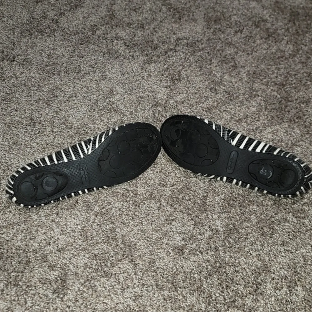 Jessica Simpson flats 7m